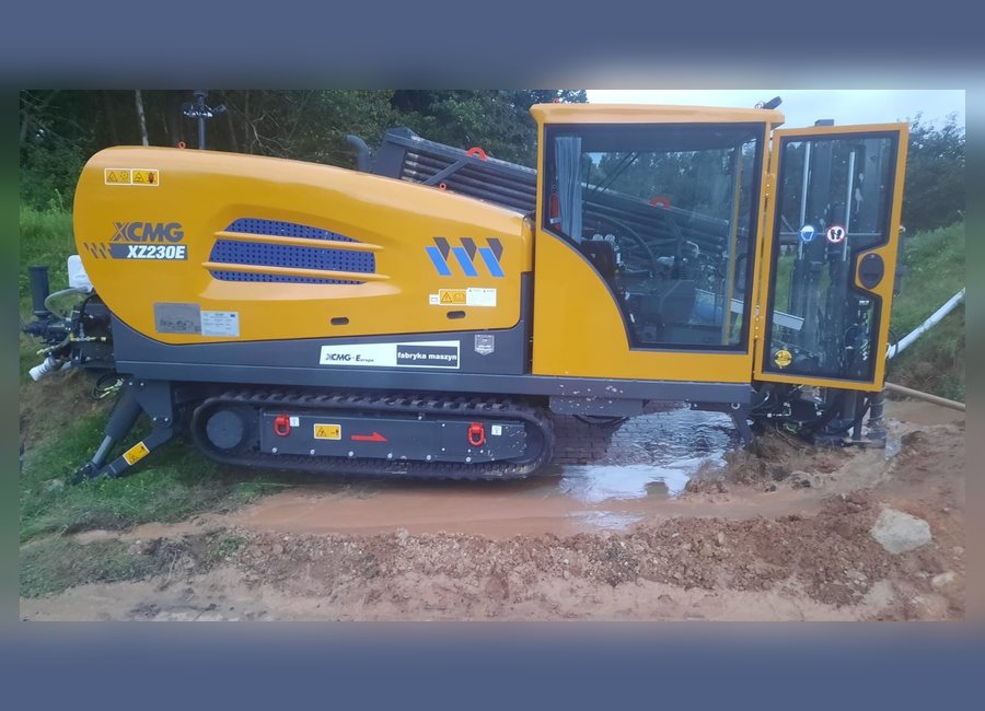 Wiertnica XCMG na placu robót